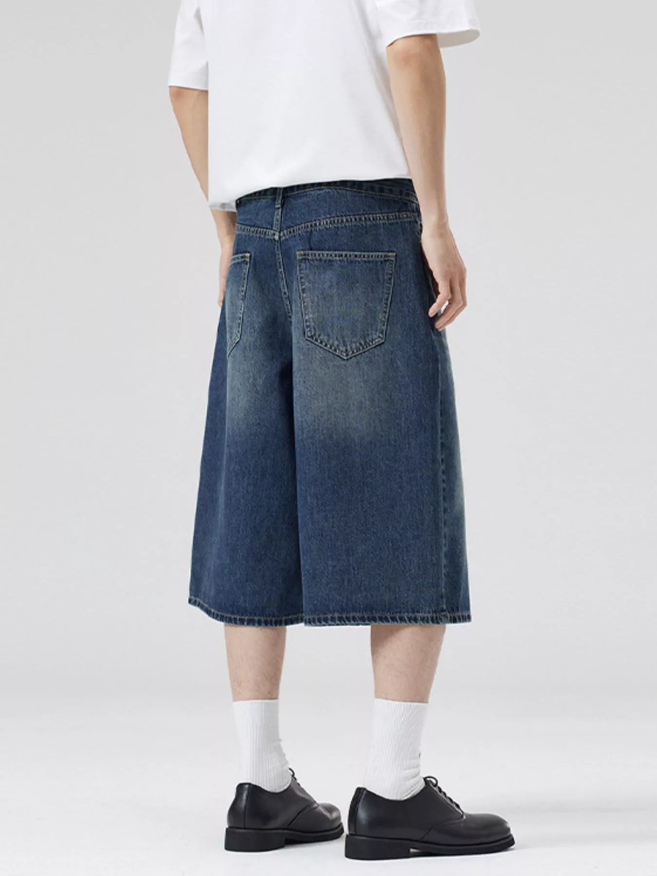 Men's Wide-Leg Denim Shorts