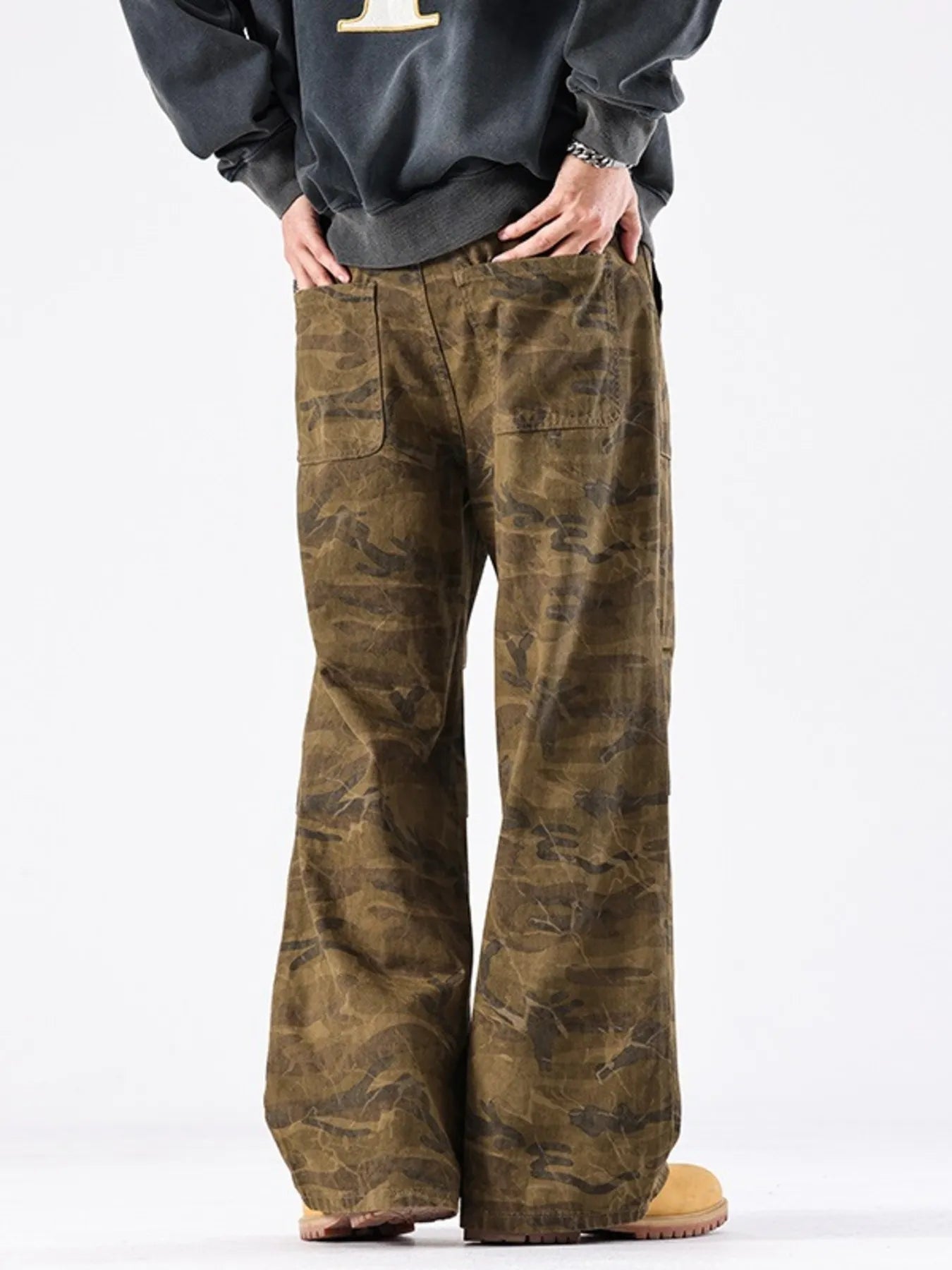 Men's Vintage Camouflage Wide-Leg Jeans