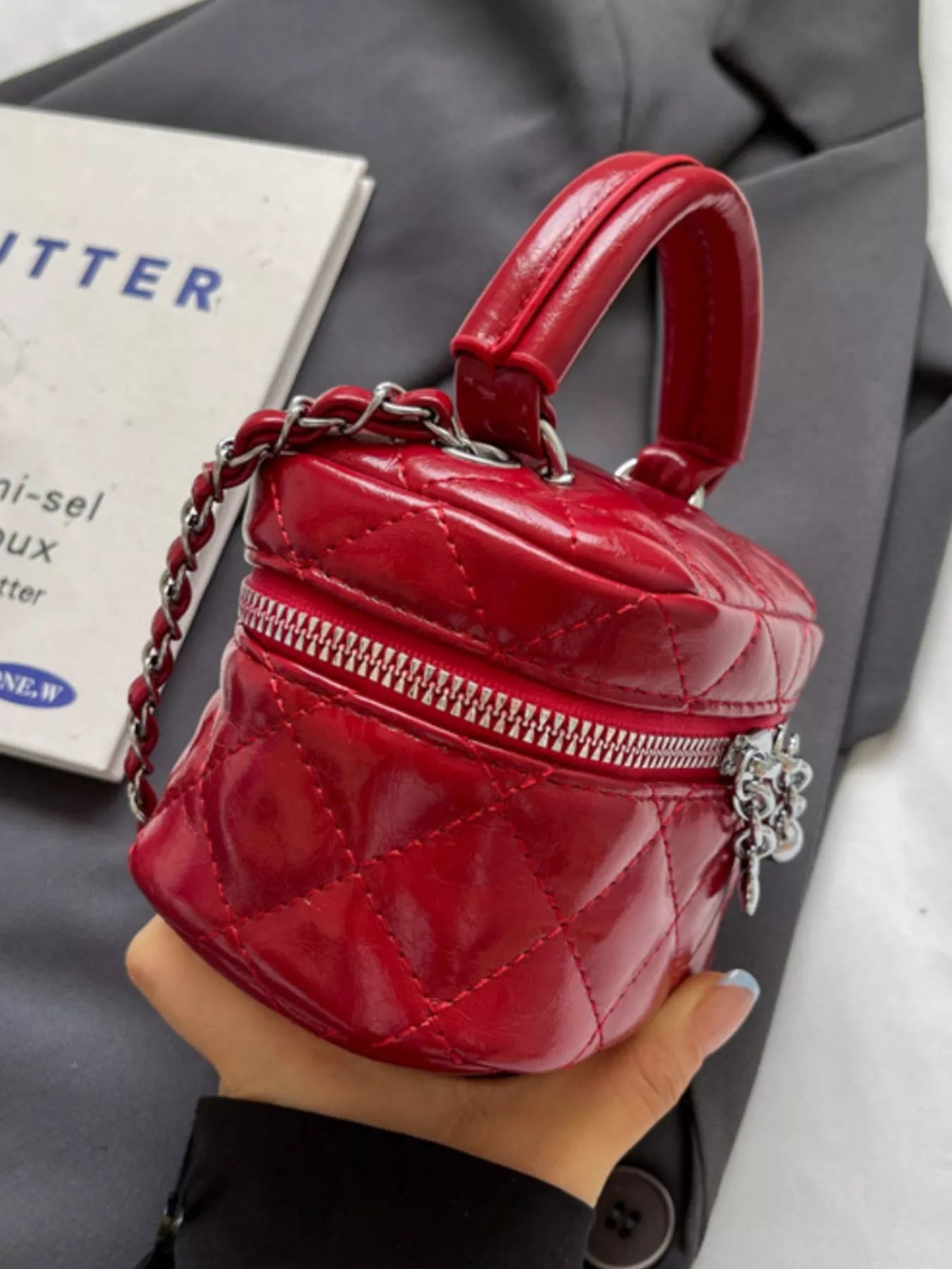 Quilted Pattern Crossbody Bag