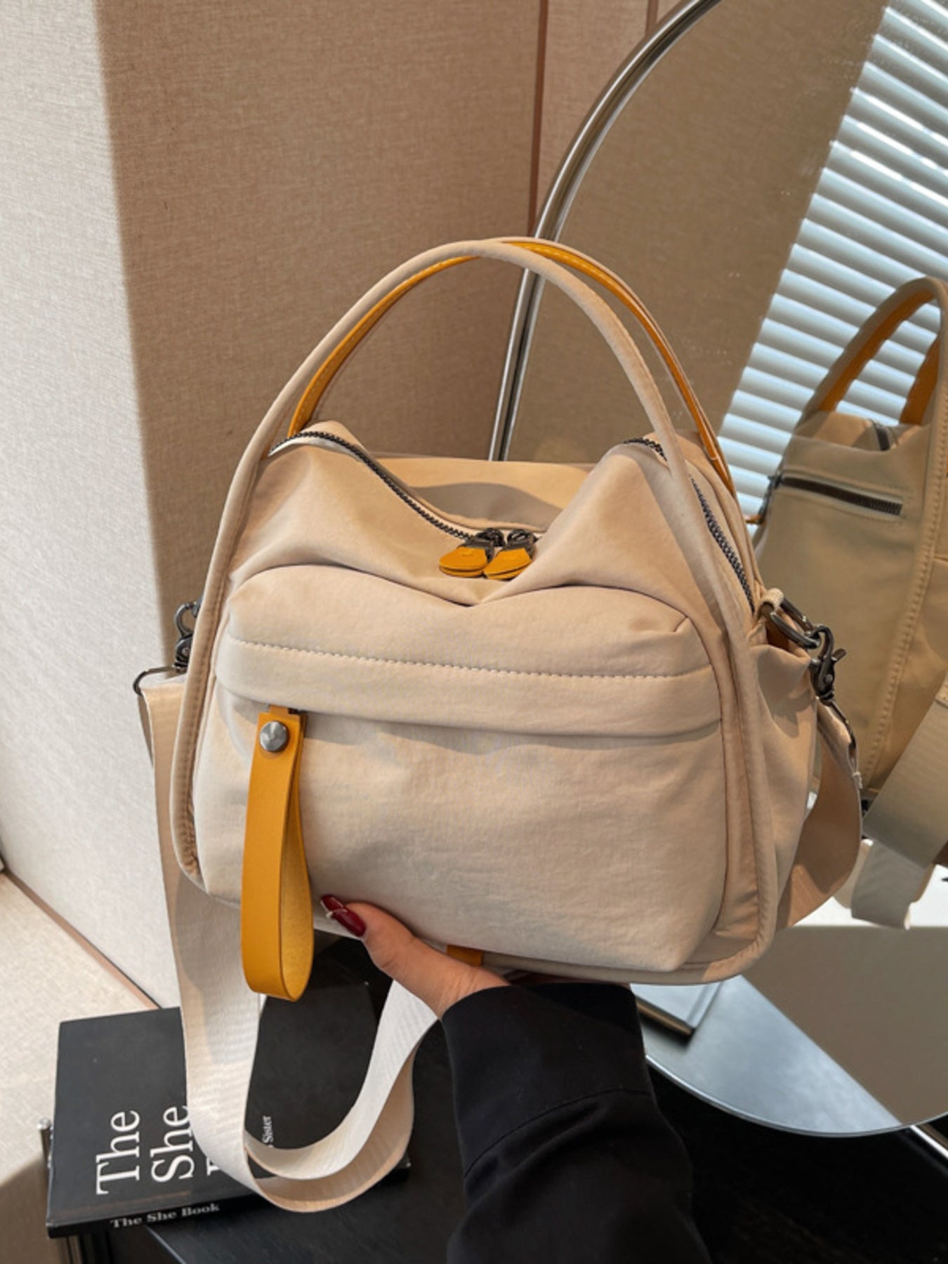 Casual Style Lightweight Crossbody Bag