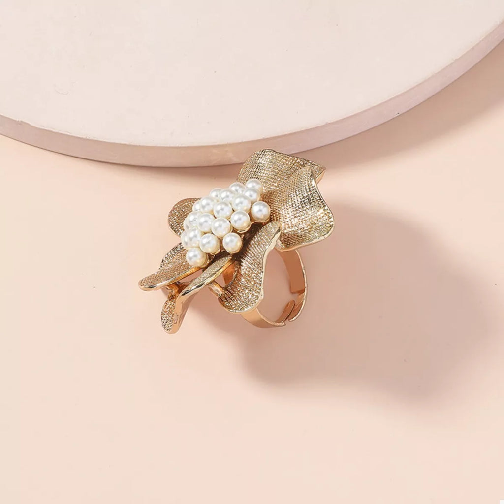 18K Gold-Plated Pearl Flower Ring