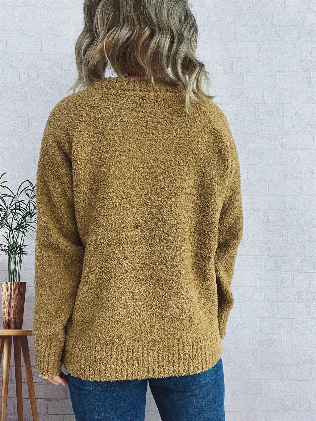 Round Neck Raglan Sleeve Sweater