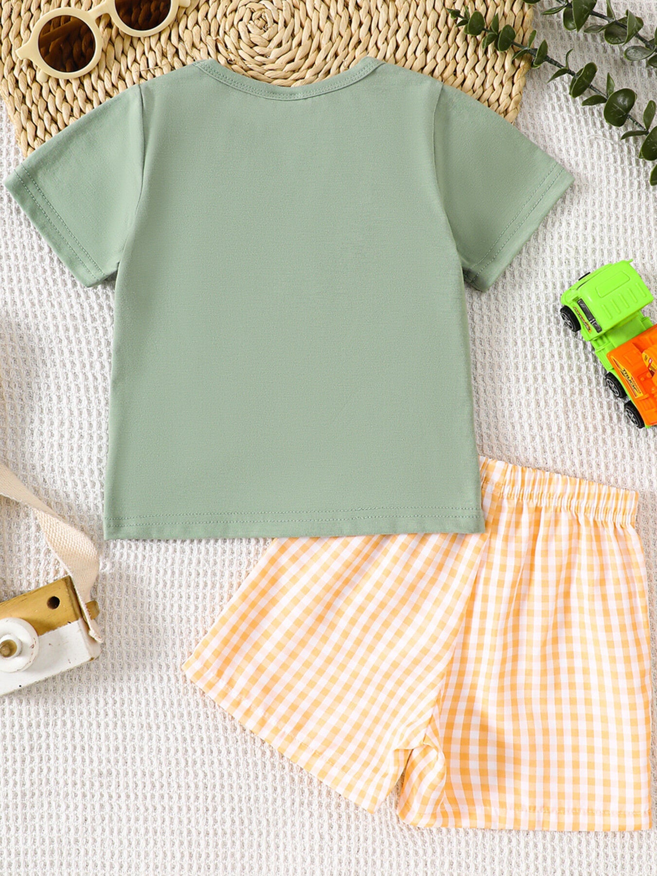 Children's Cartoon Tractor Embroidered Tee and Shorts Set