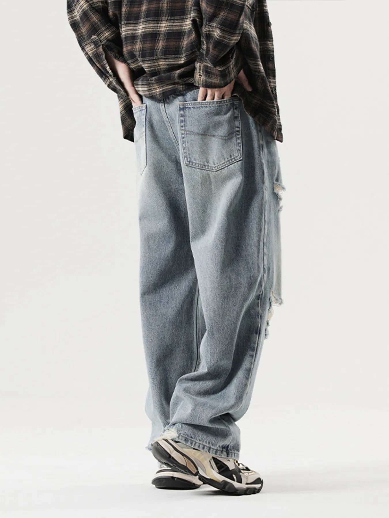 Men's Distressed Wide Leg Baggy Jeans