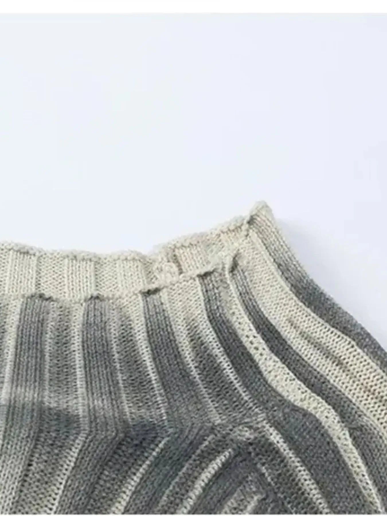 Men's Ribbed Knit Long Sleeve Sweater
