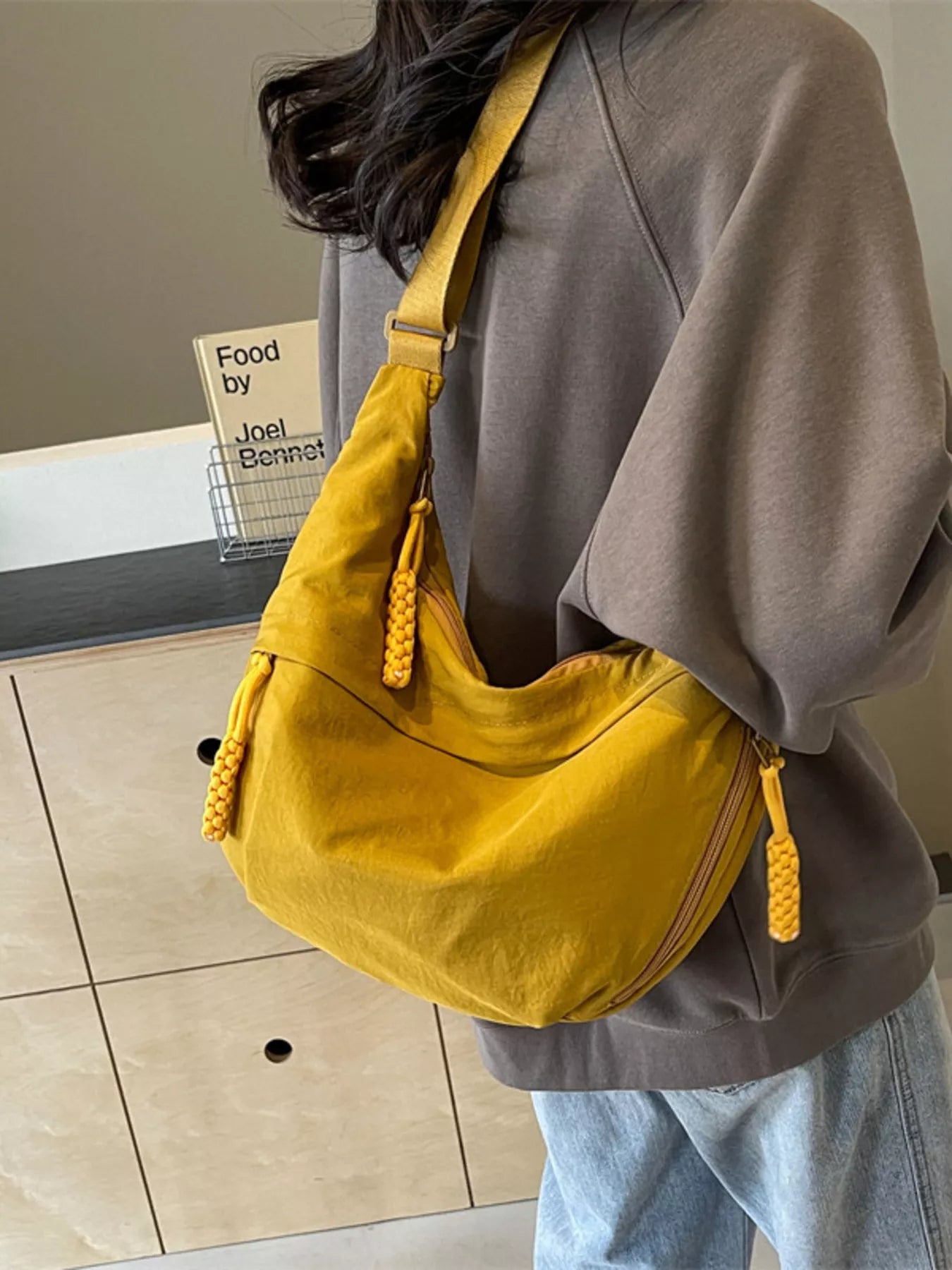 Casual Solid Color Lightweight Crossbody Bag