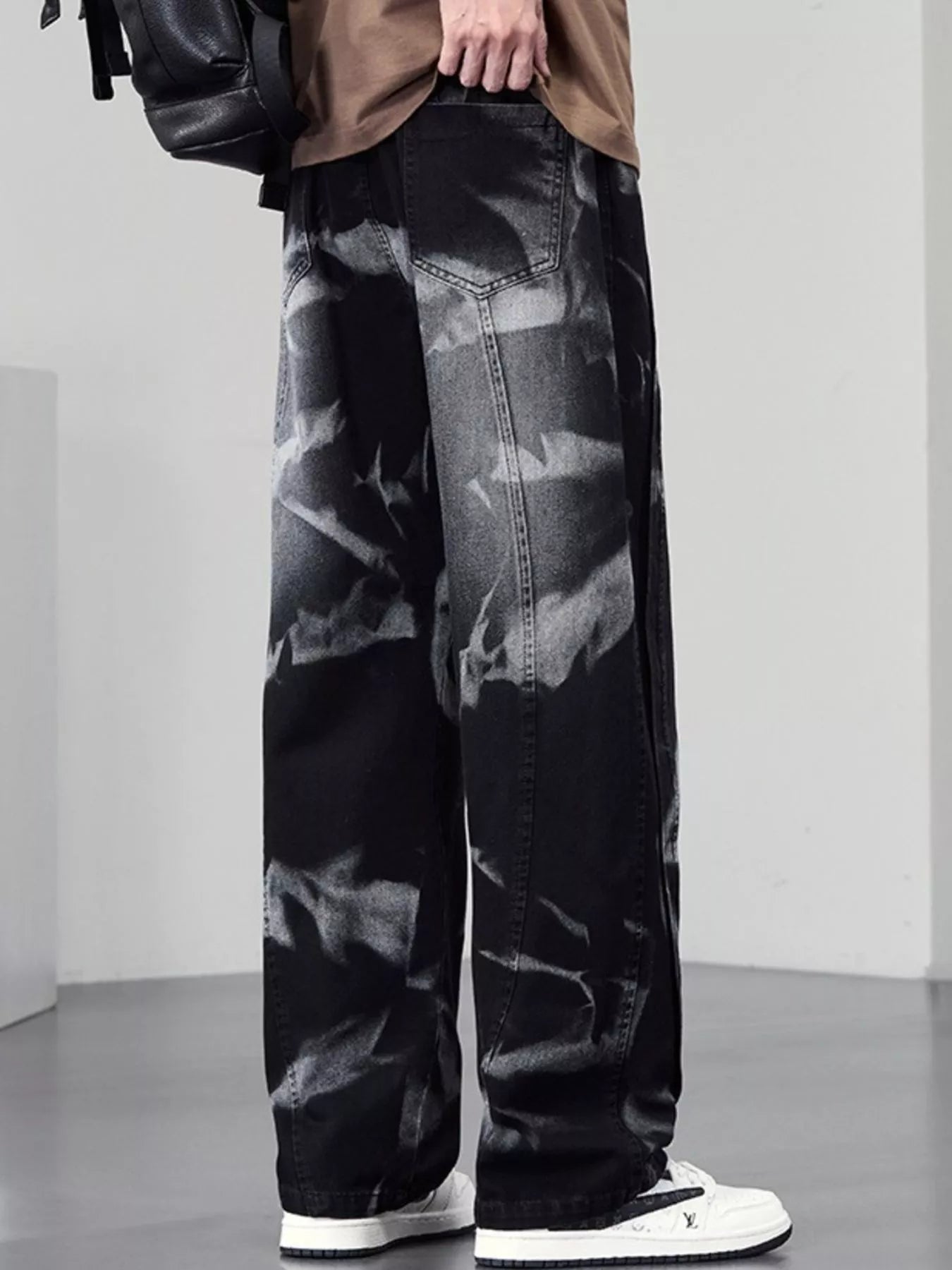 Men's Plus Size Washed Wide-Leg Jeans