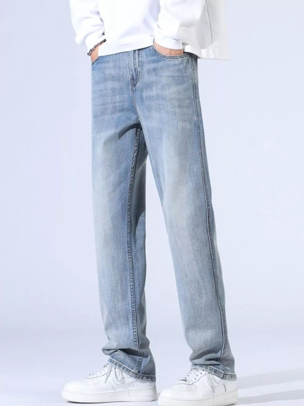 Men's Relaxed Fit Wide Leg Jeans