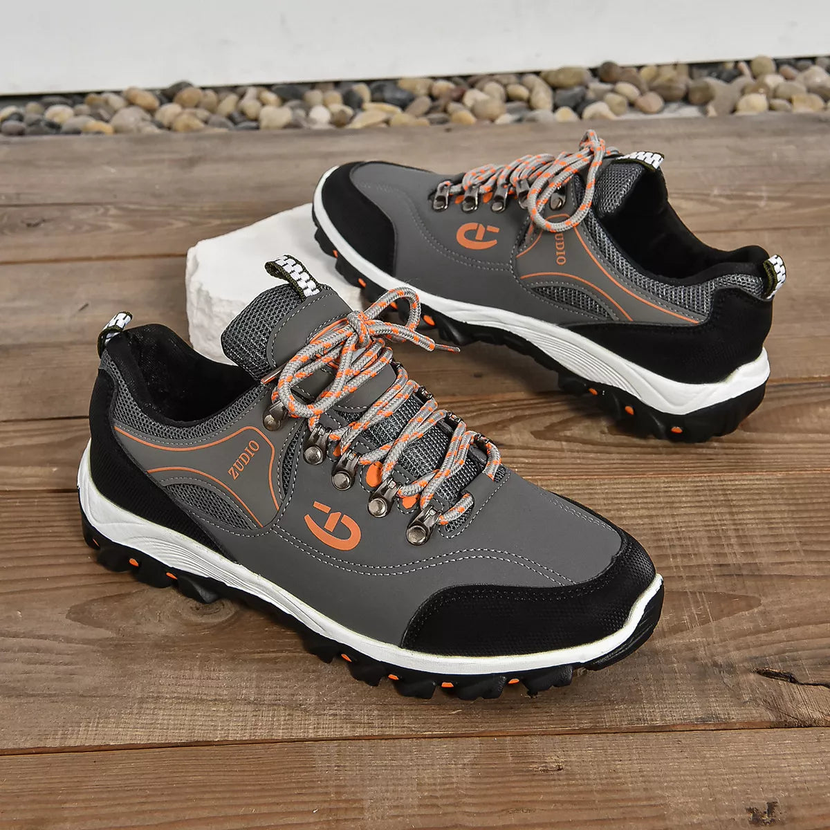 Lace Up Round Toe Sneaker