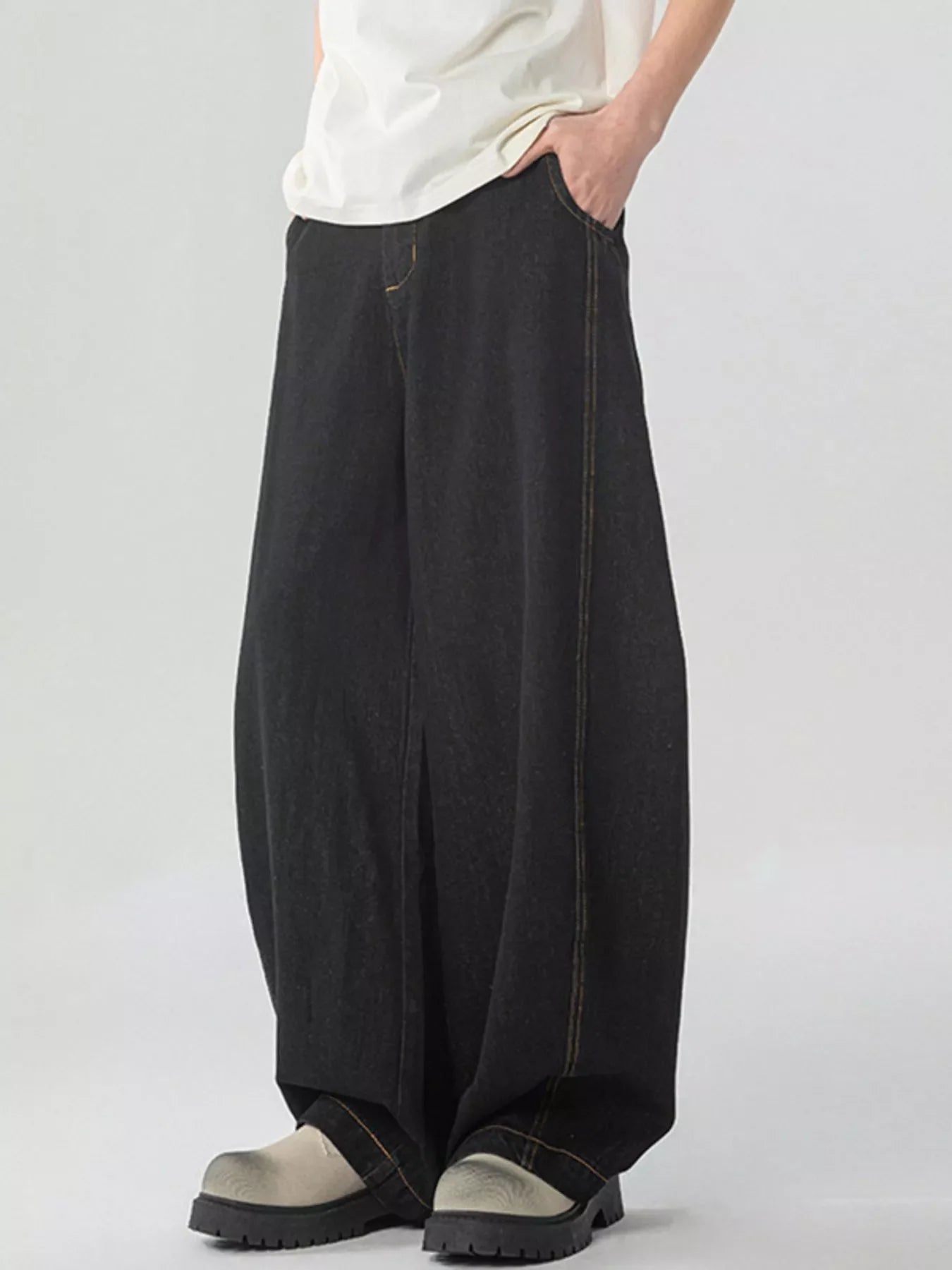 Men's Washed Wide Leg Jeans
