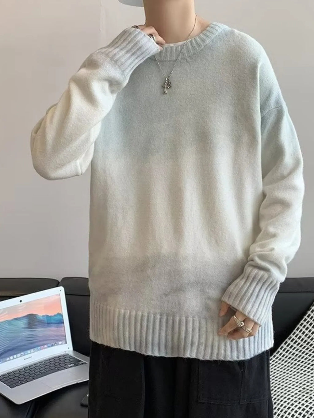 Men's Gradient Long Sleeve Knitted Sweater