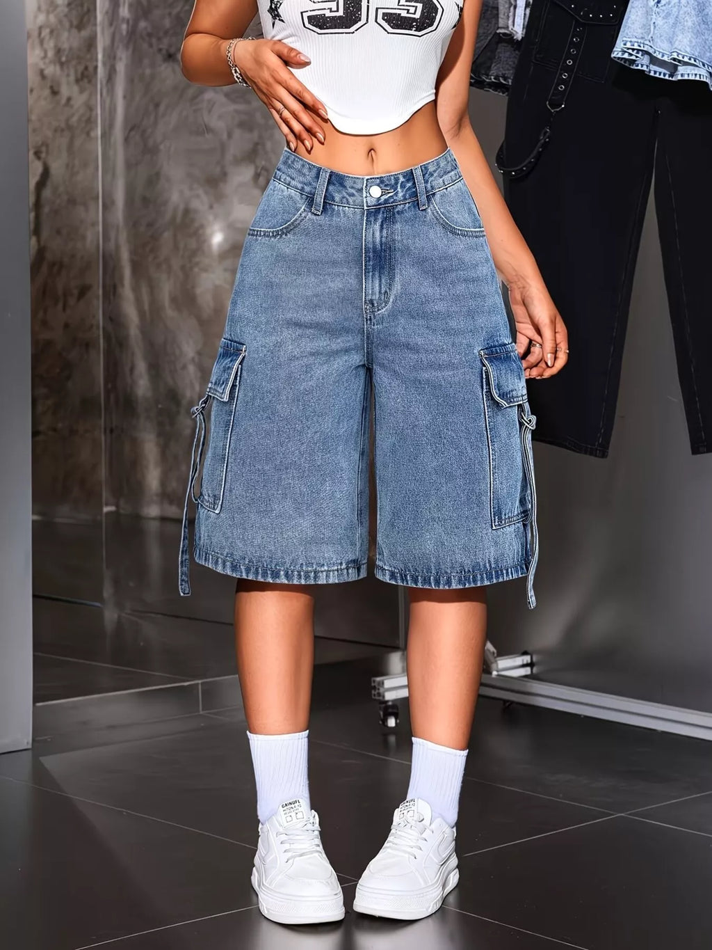 Loose Fit Cargo Denim Capris