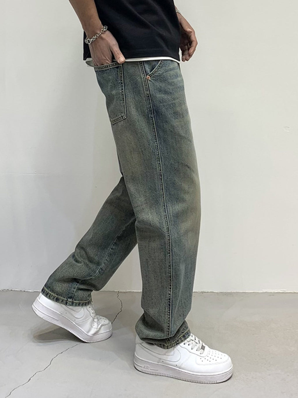 Men's Vintage Wash Loose Fit Jeans