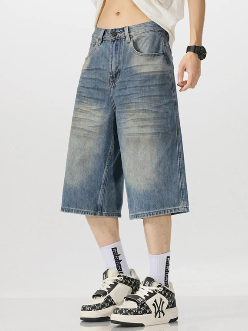 Men's Vintage Wash Wide-Leg Capri Jeans