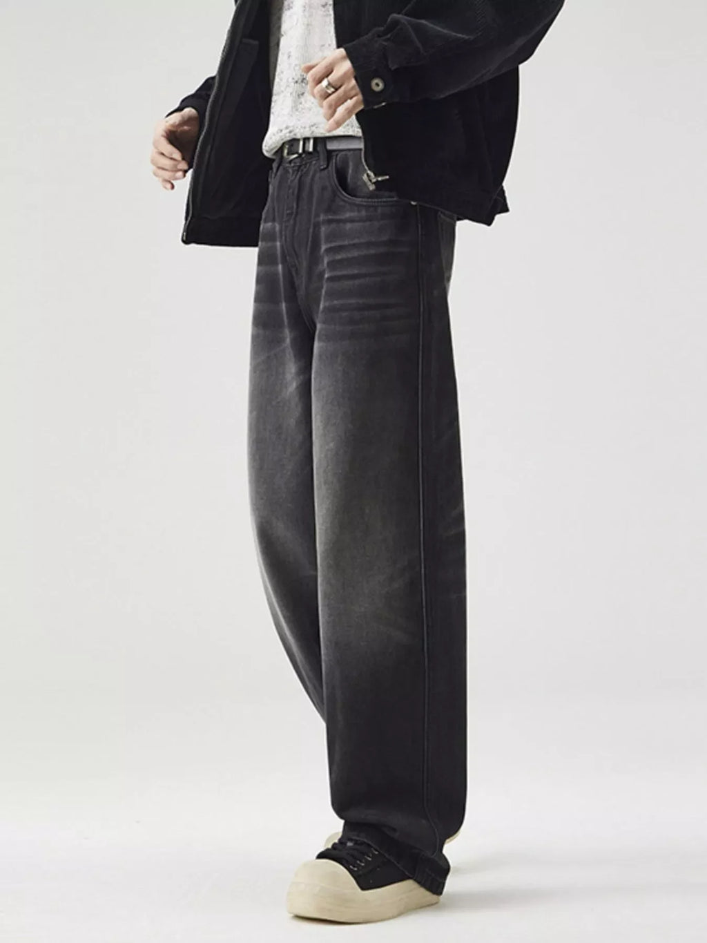 Men's Wide Leg Washed Jeans