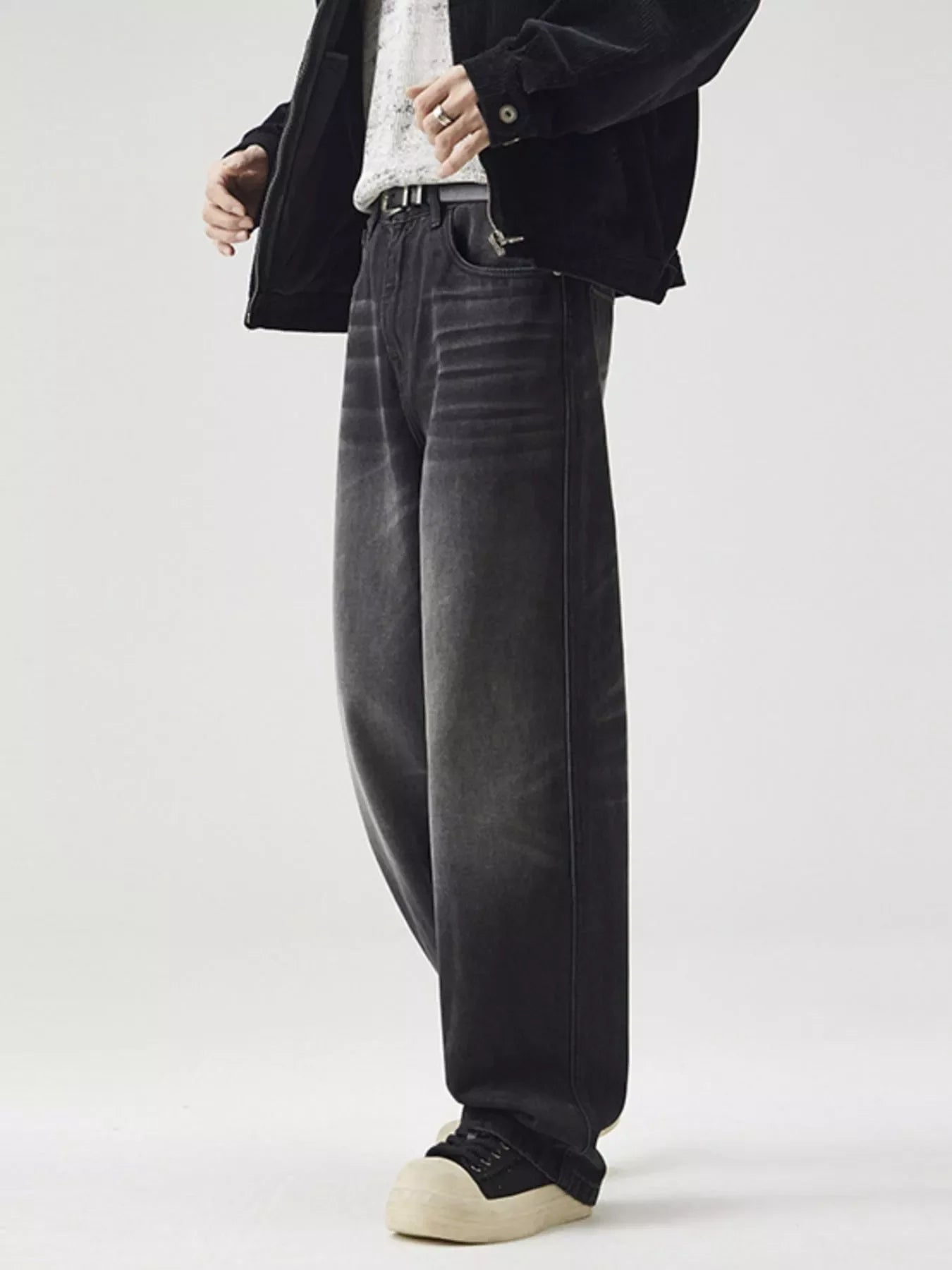 Men's Wide Leg Washed Jeans