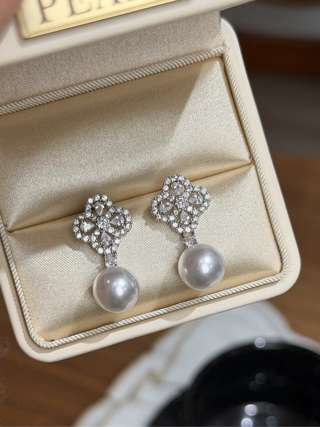 Zircon Four Leaf Clover Pearl Drop Earrings