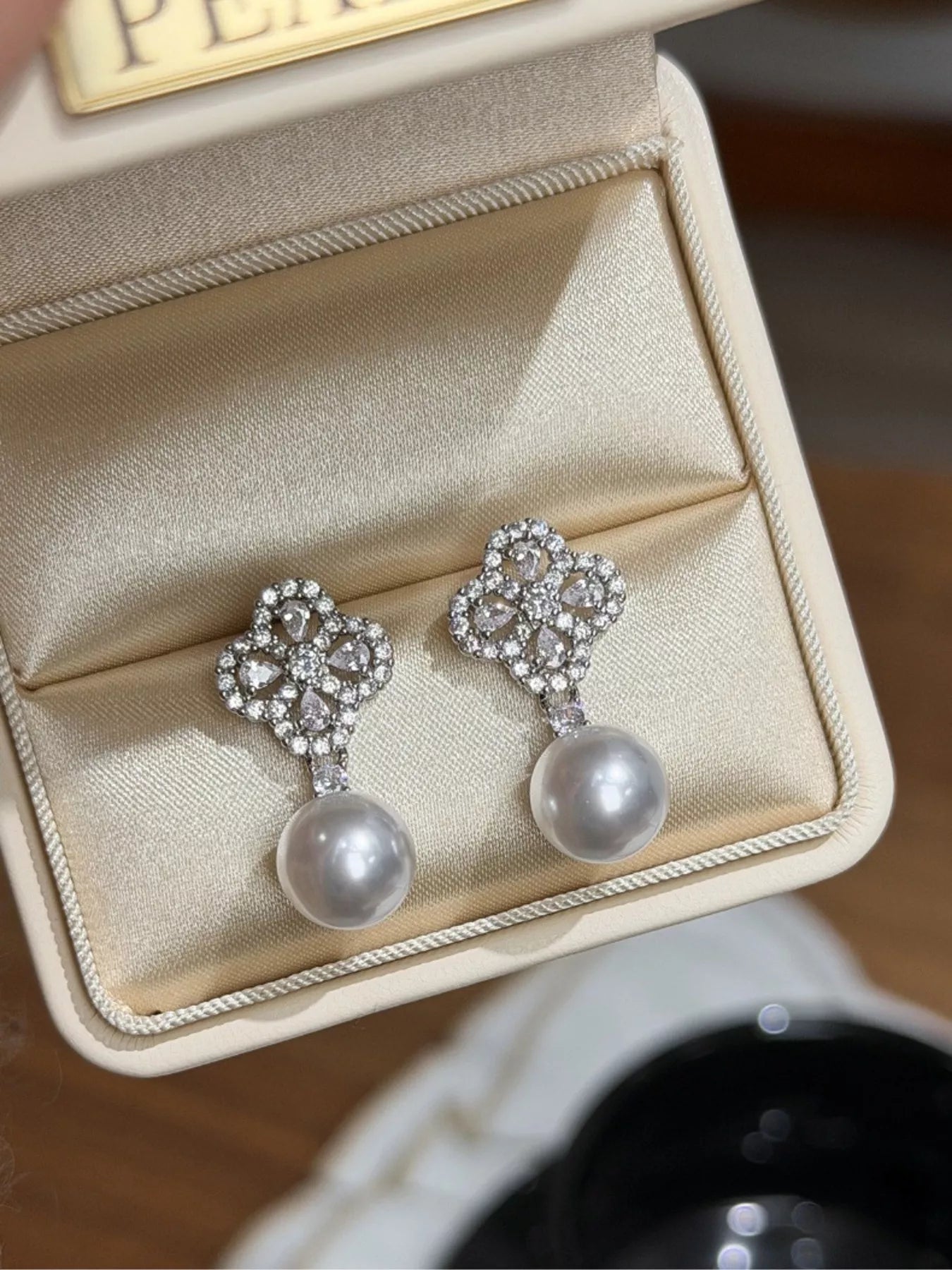 Zircon Four Leaf Clover Pearl Drop Earrings
