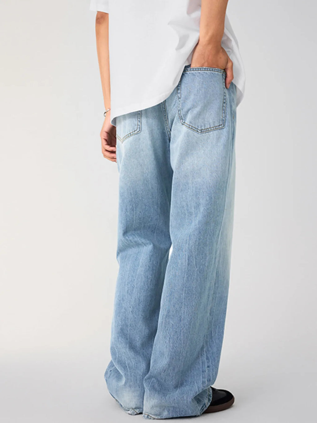 Men's Wide Leg Wash Jeans