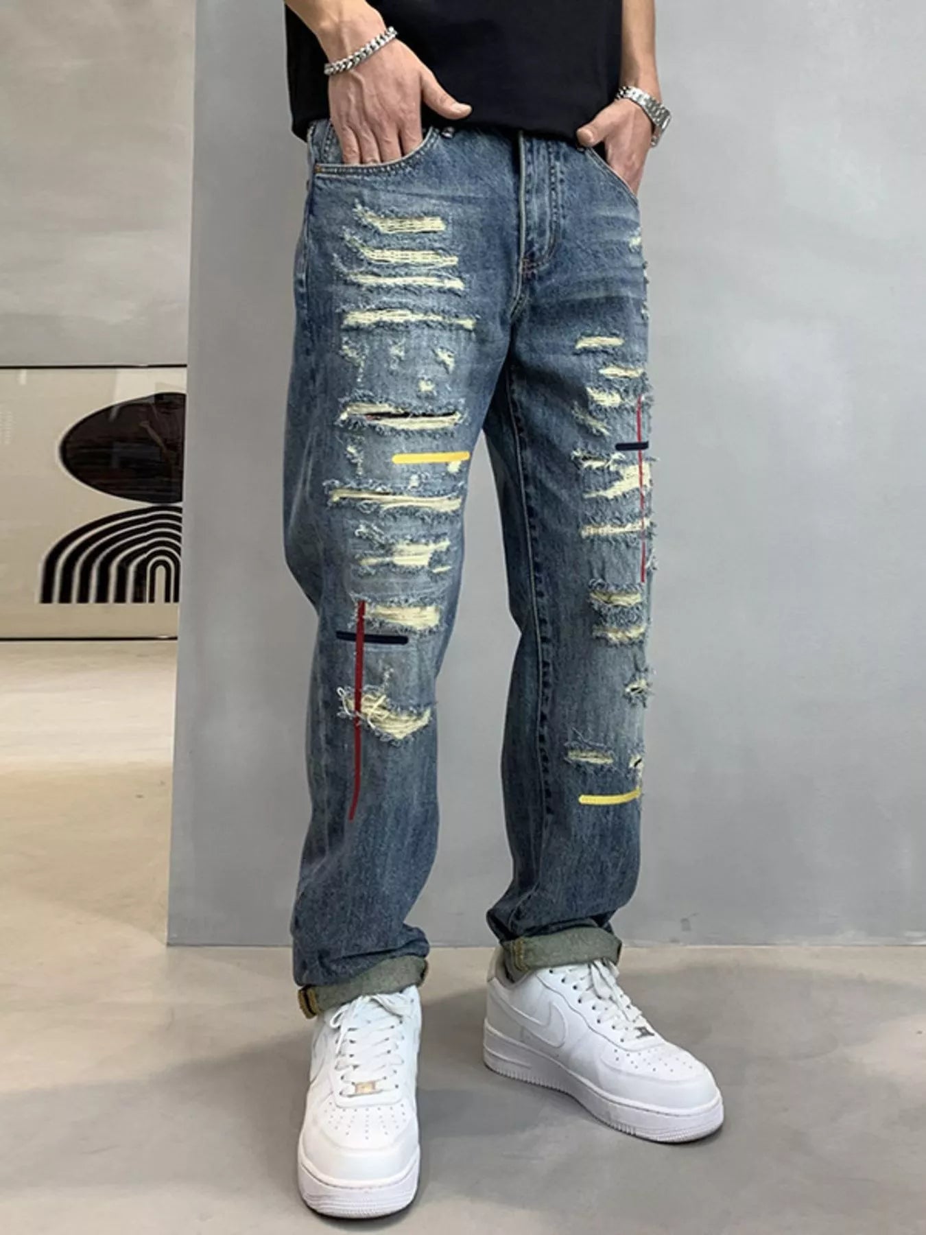 Men's Distressed Loose Fit Jeans