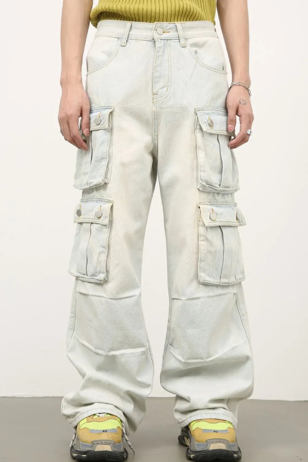 Men's Mid Rise Jeans with Cargo Pockets