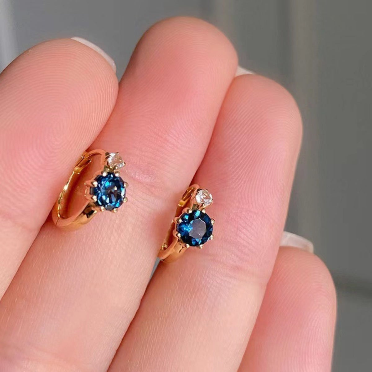 925 Sterling Silver Zircon Hoop Earrings