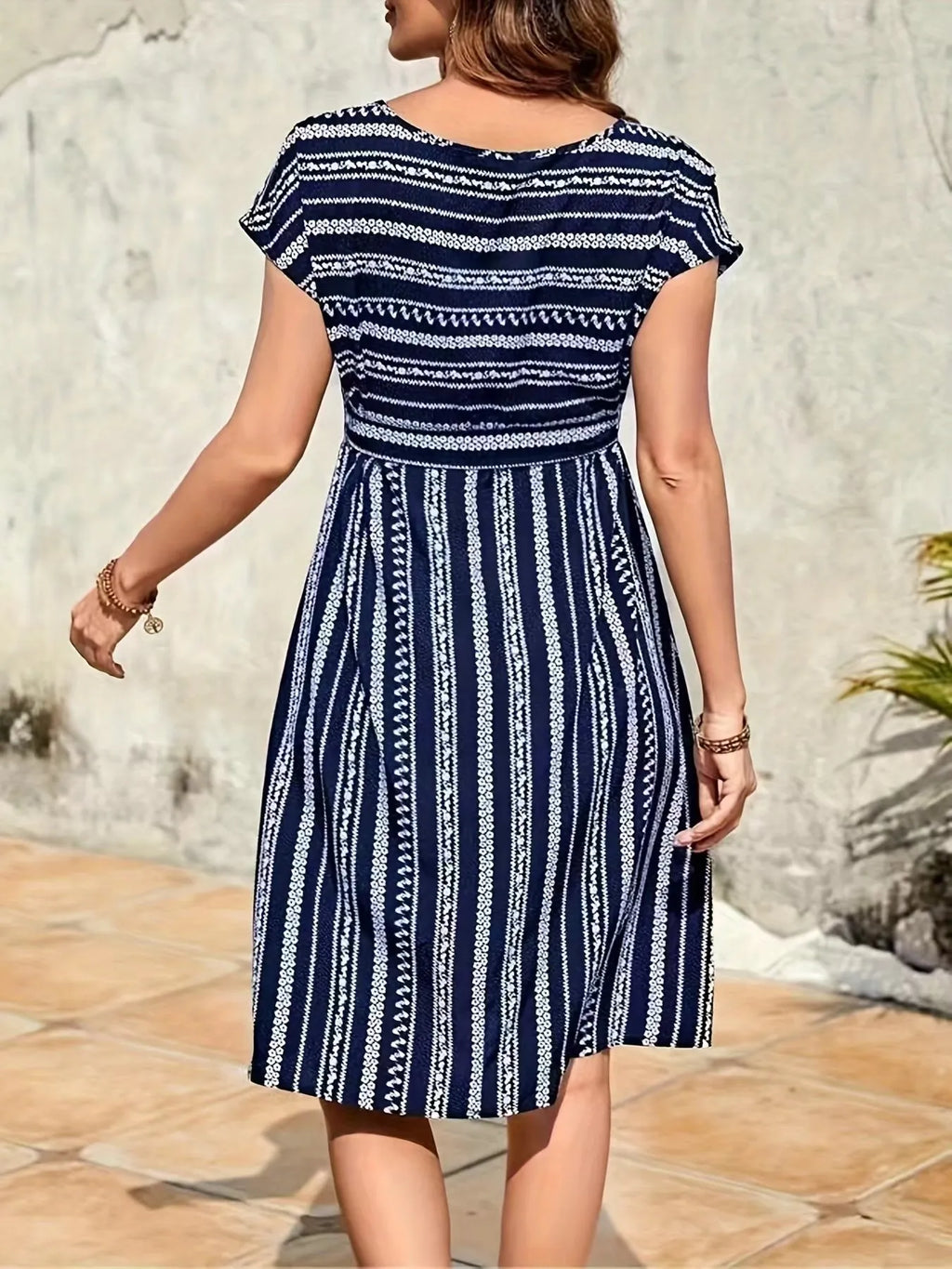 Striped Round Neck Short Sleeve Casual Dress