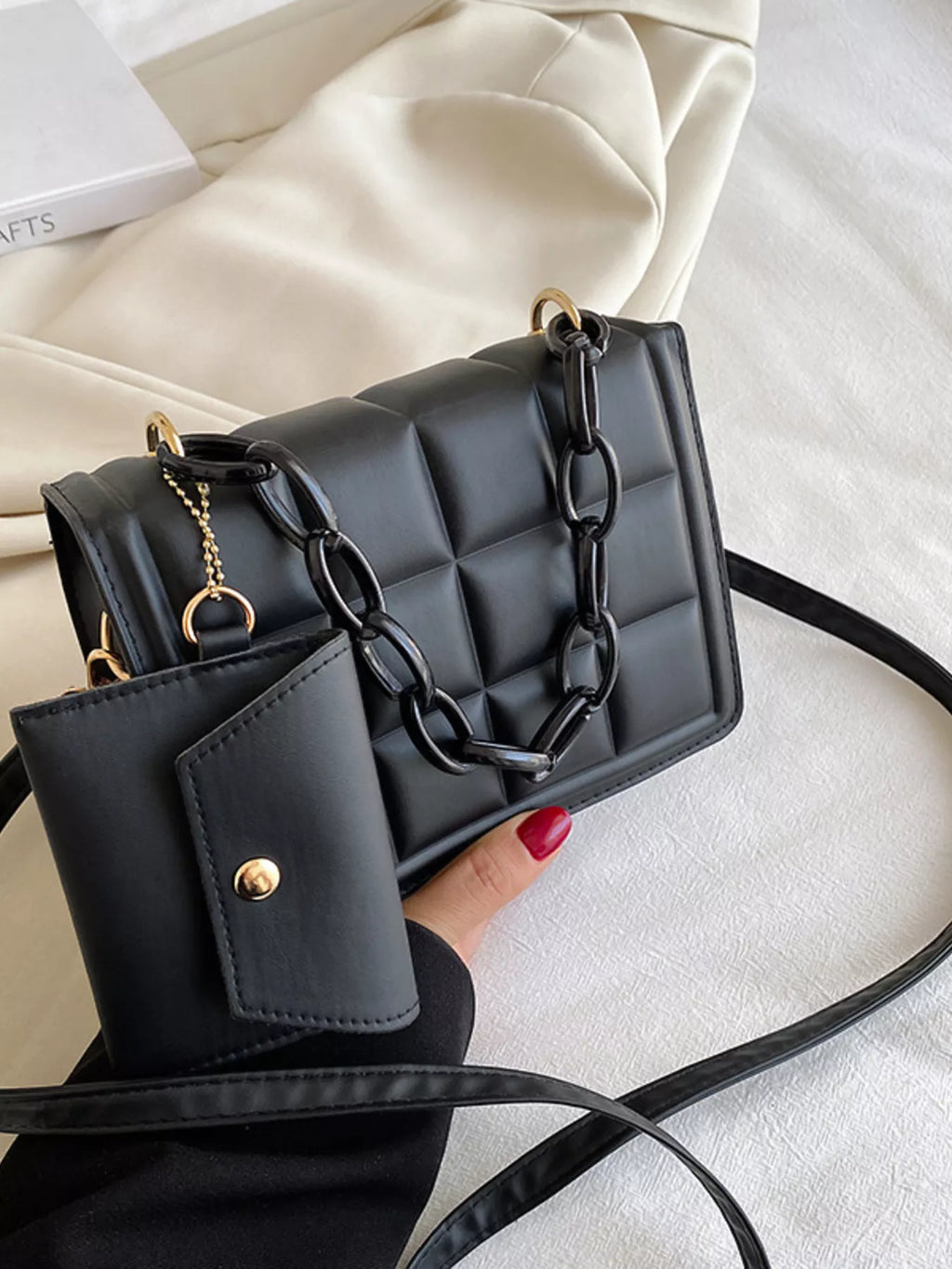 Quilted Chain Strap Crossbody Bag