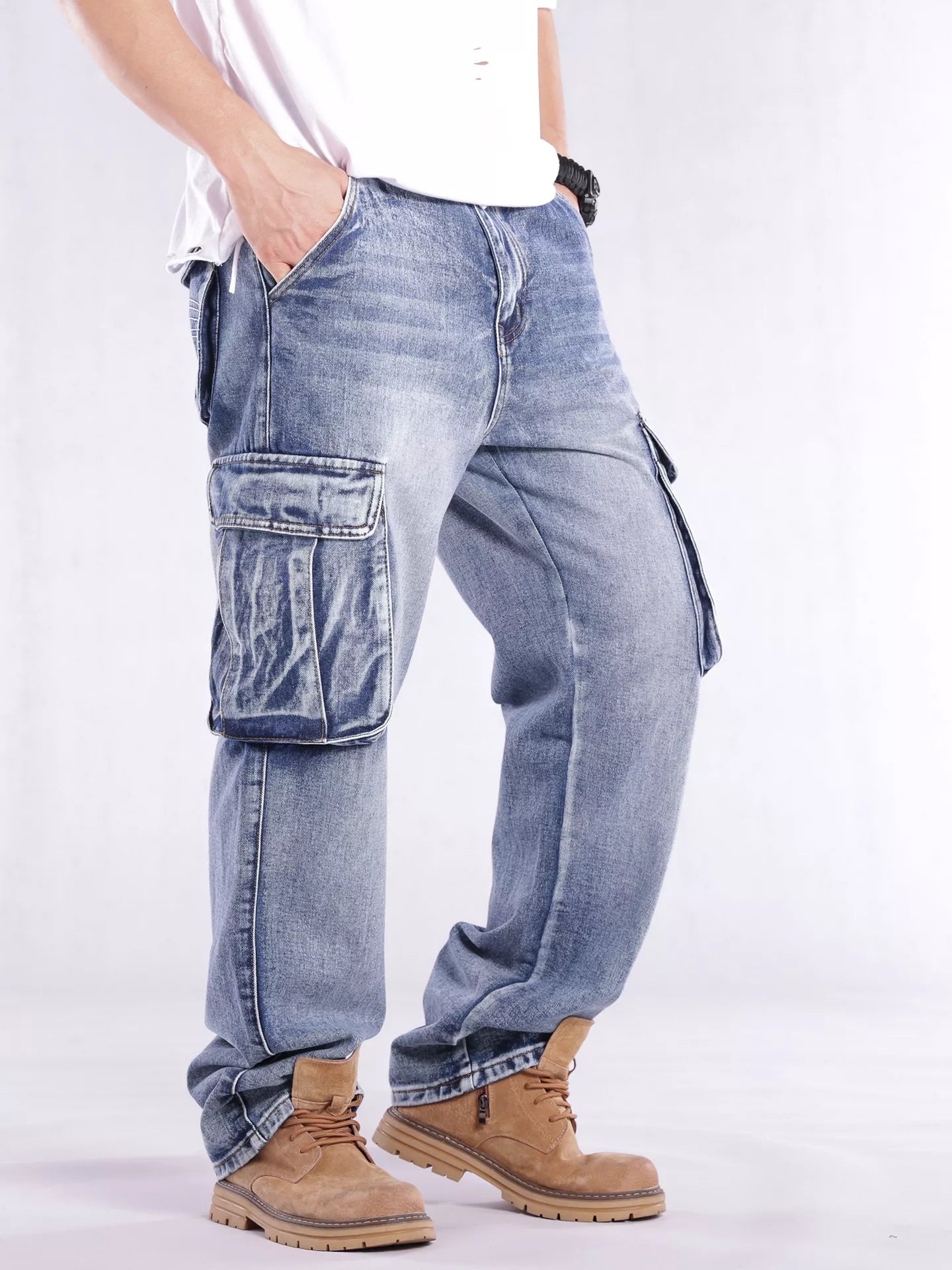 Men's Loose Fit Cargo Jeans