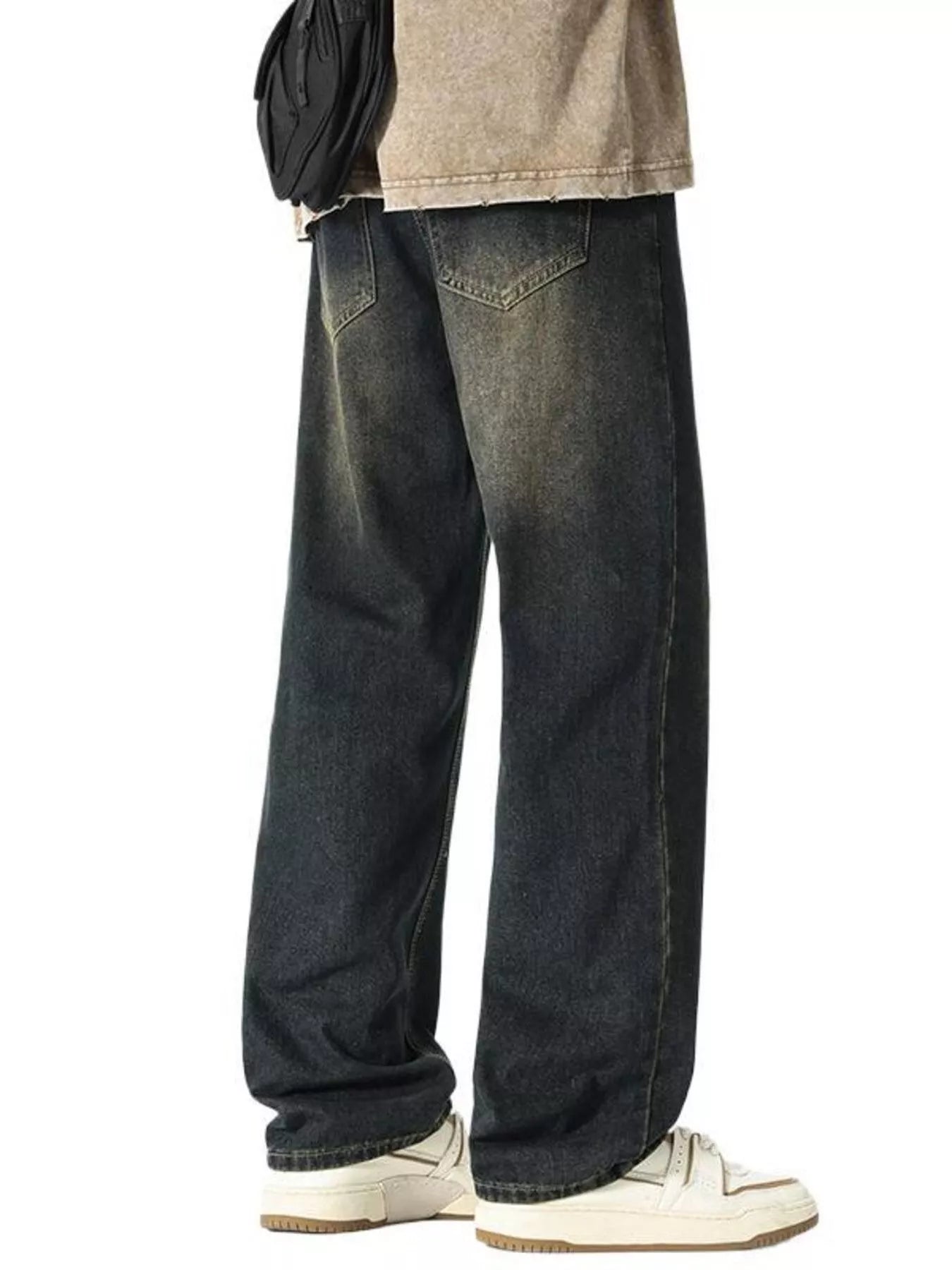 Men's Relaxed Fit Washed Jeans