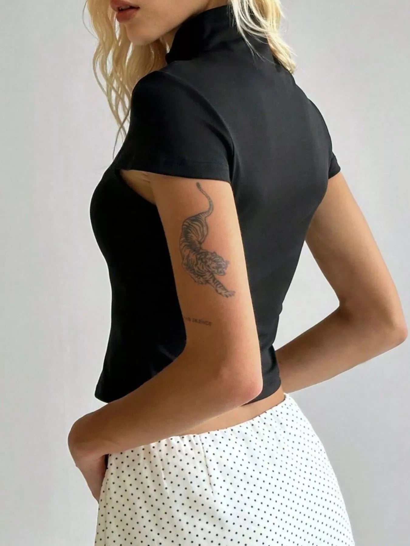 Hook and Eye Front Short Sleeve T-Shirt