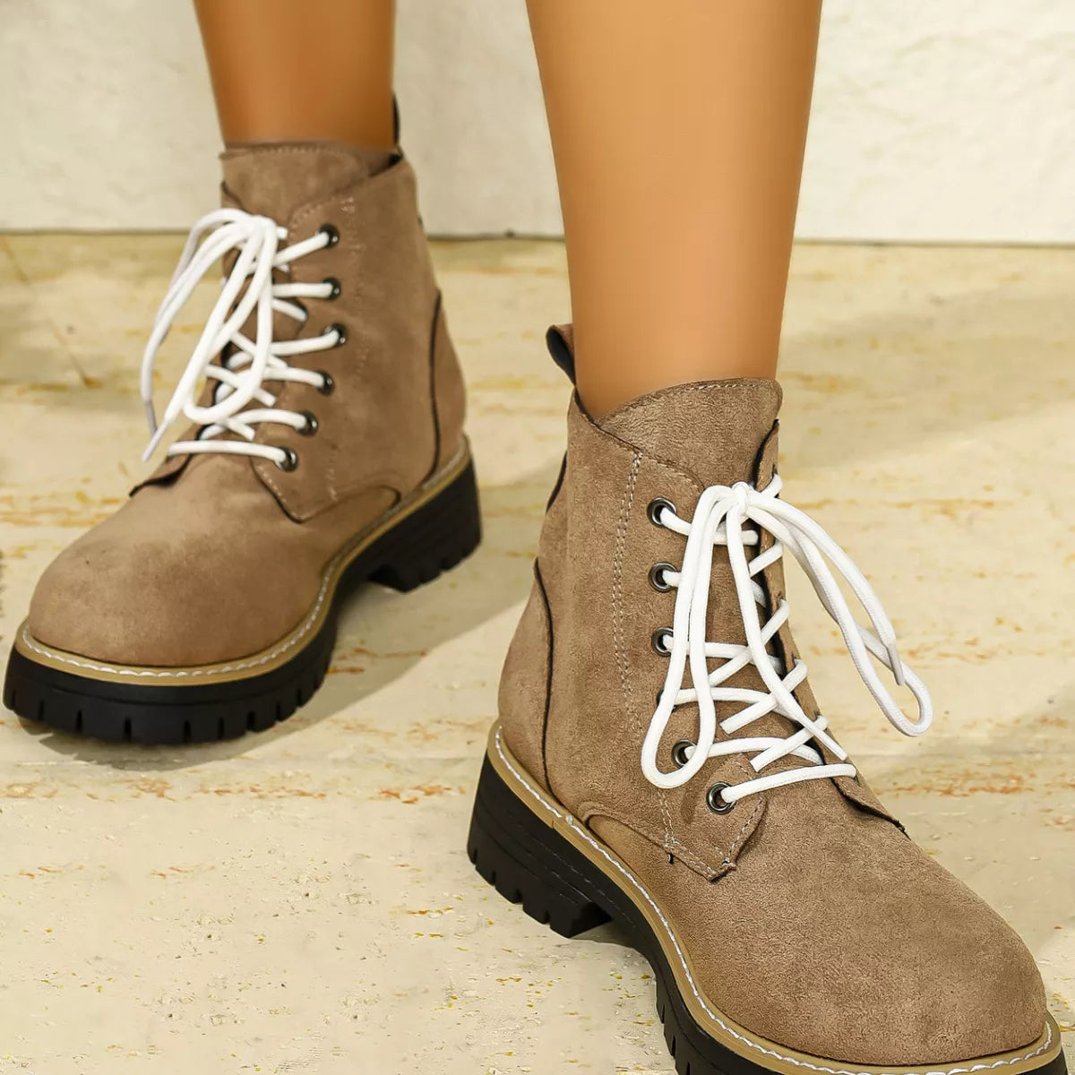 Round Toe Lace Up Boots