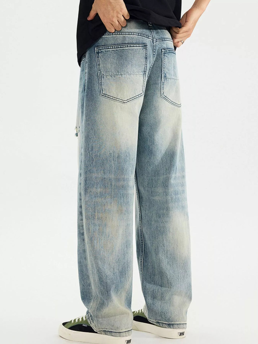 Men's Distressed Vintage Wash Loose Fit Jeans