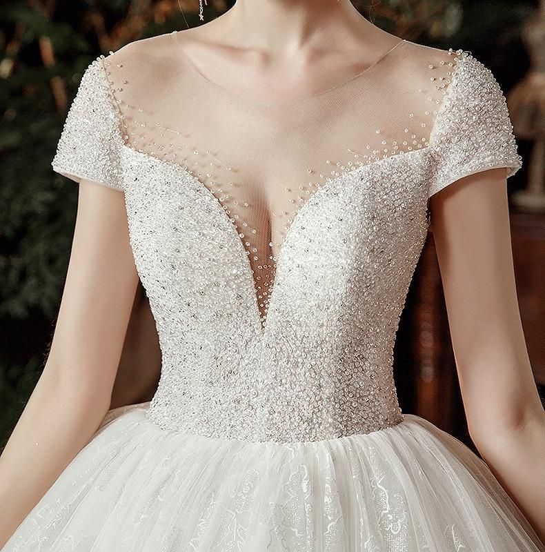 Luxury Wedding Dress With Sparkling Shiny Crystal Beads