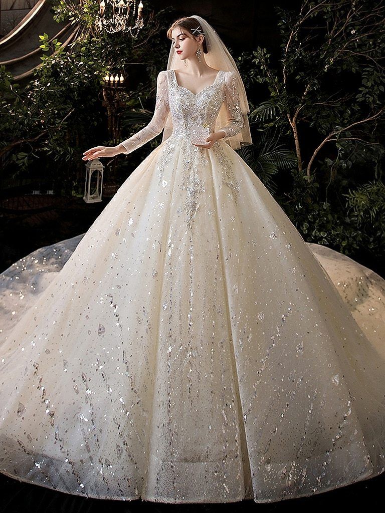 Luxury Princess Long Sleeves Wedding Dress with Crystal EDW1110