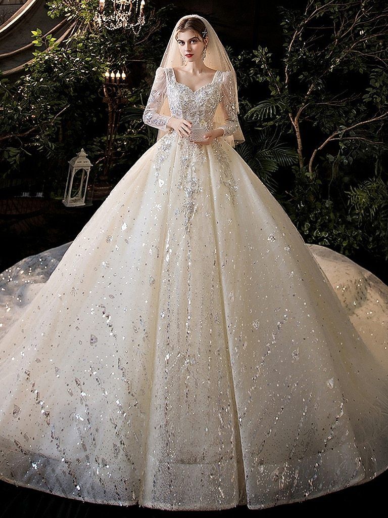 Luxury Princess Long Sleeves Wedding Dress with Crystal EDW1110