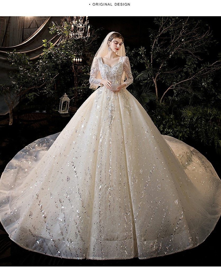Luxury Princess Long Sleeves Wedding Dress with Crystal EDW1110
