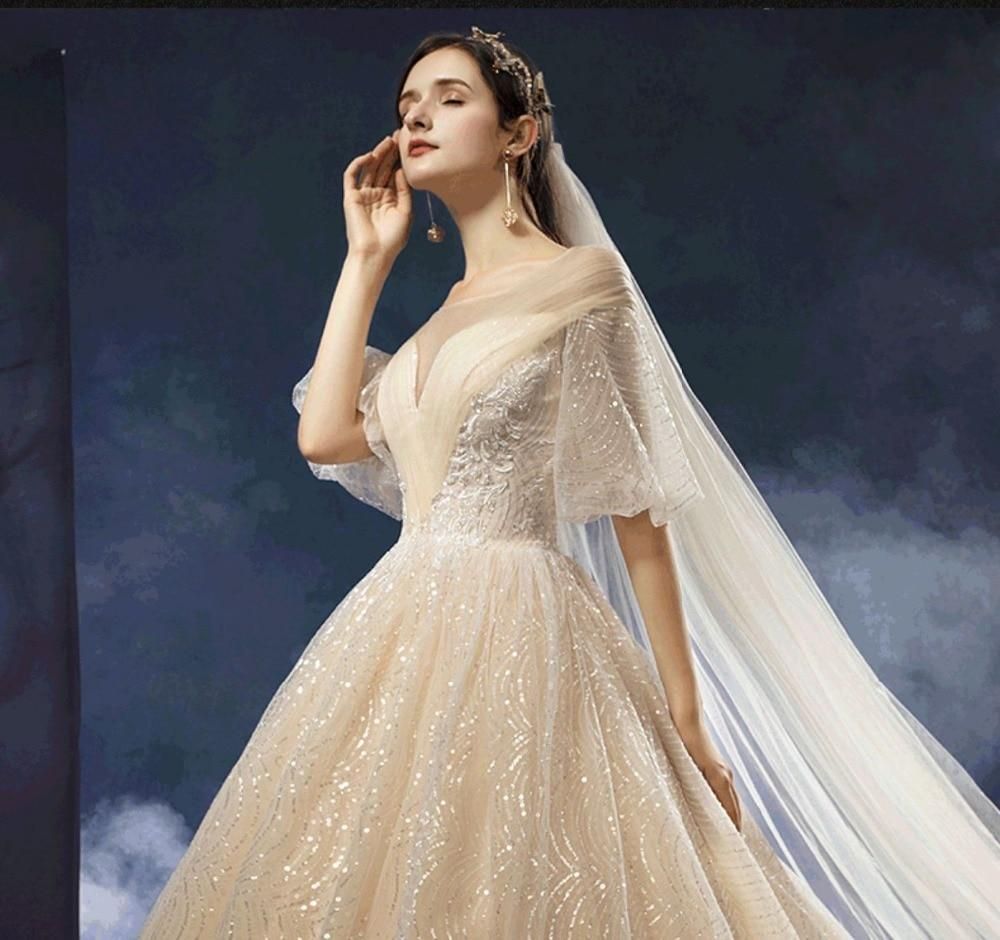New Shiny Wedding Dress Luxury Beading Lace EDL458