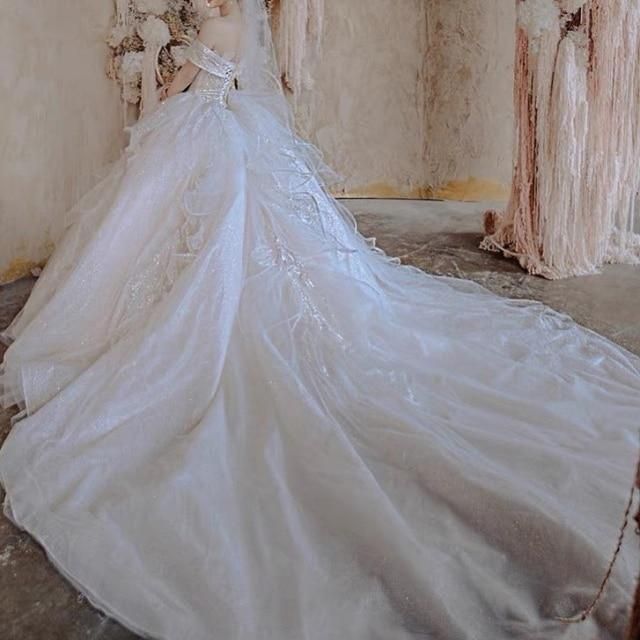 Luxury Elegant Wedding Dress with Sequined Beads